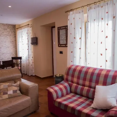 Casa Morazon Fontan 펜션 사다